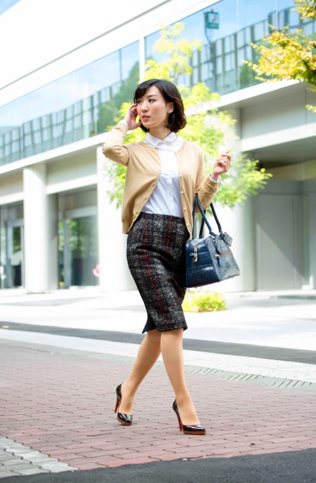 シャツとカーデで合わせるベーシックスタイルに遊び心プラスのオンスタイル 10月28日 Bo Te ボーテ