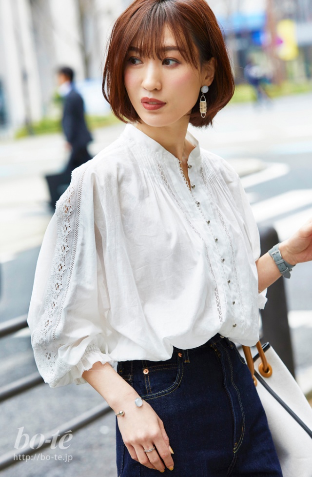 美品)春夏白ワンピースモデル着用スタニングルアー 美品)春夏白ワンピースモデル着用スタニングルアー