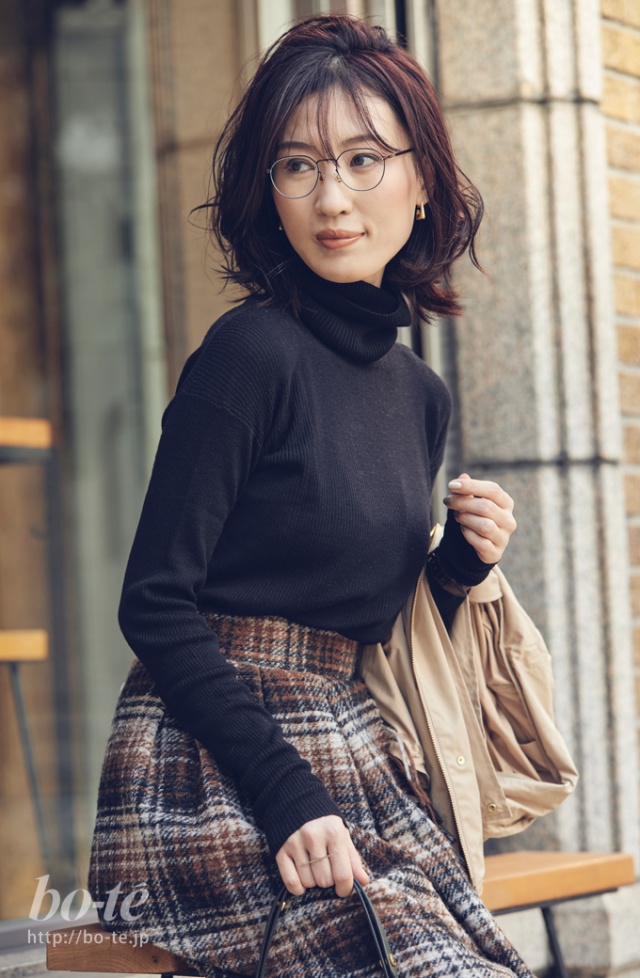 紅葉に色づく街デートには 秋らしいブラウンのチェック柄スカートを主役に 11月13日 Bo Te ボーテ
