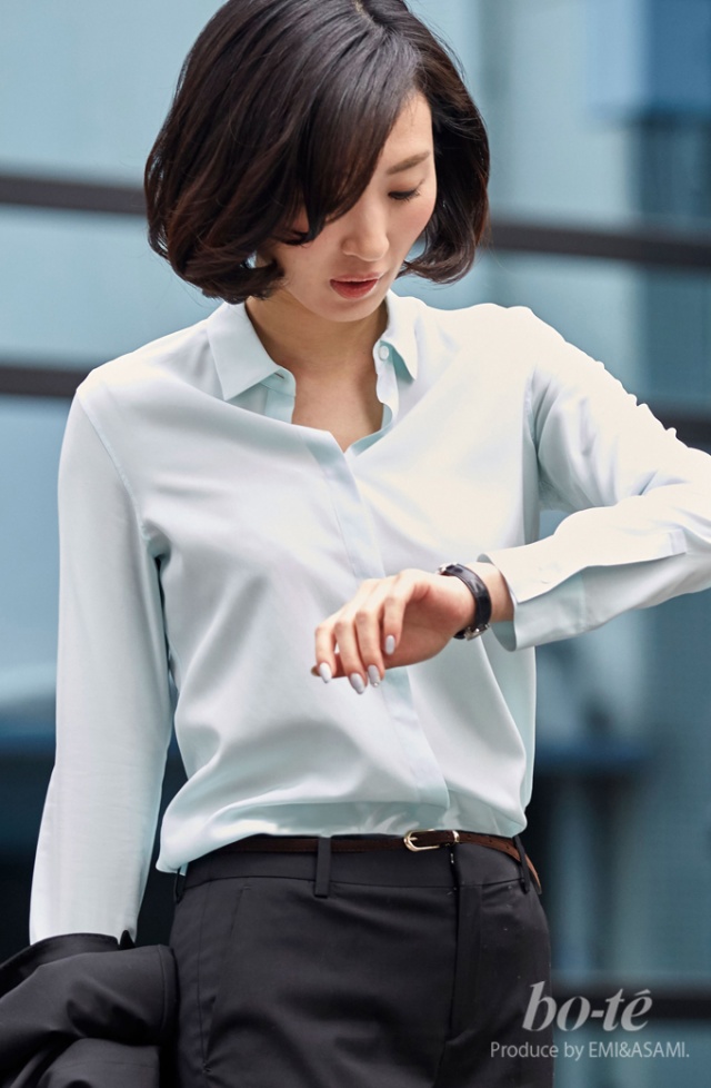 優しいサックスブルーで女性らしさをプラスしたクールなブラックコーデ 3月9日 Bo Te ボーテ 優しいサックスブルーで女性らしさをプラスしたクールなブラックコーデ 3月9日 Bo Te ボーテ